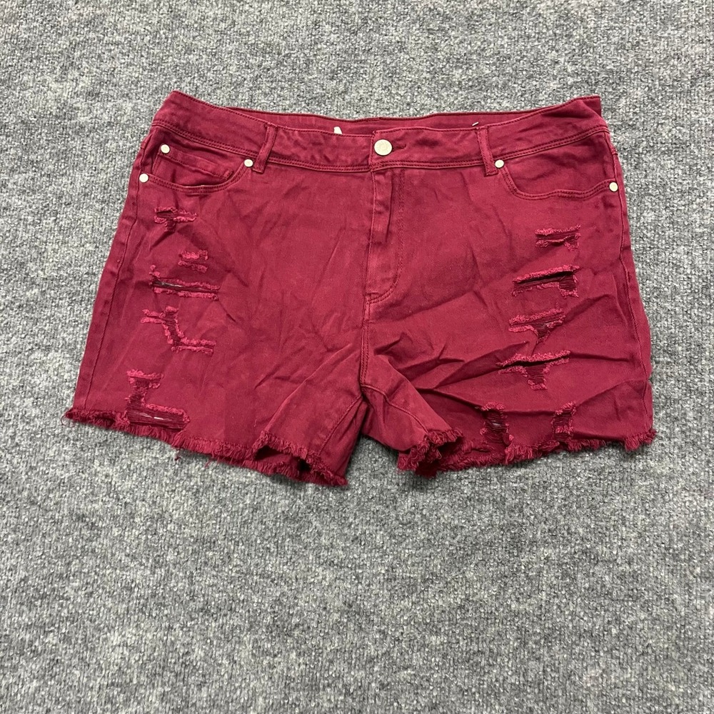 Cato Denim Shorts Womens Size 16 Burgundy Distressed Mid-Rise Frayed Hem Stretch